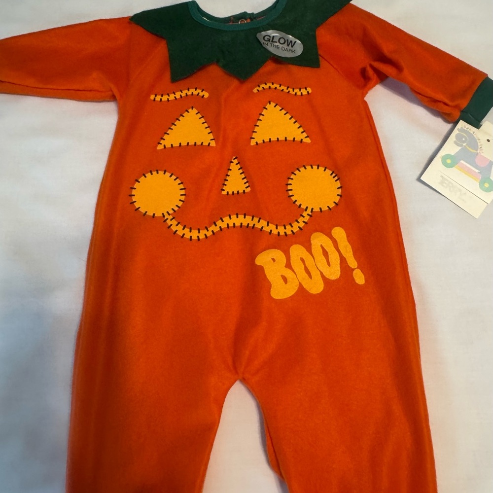 New With Tags VTG Terry Pumpkin Glow In Dark Costume Infant Size 0-3 Months